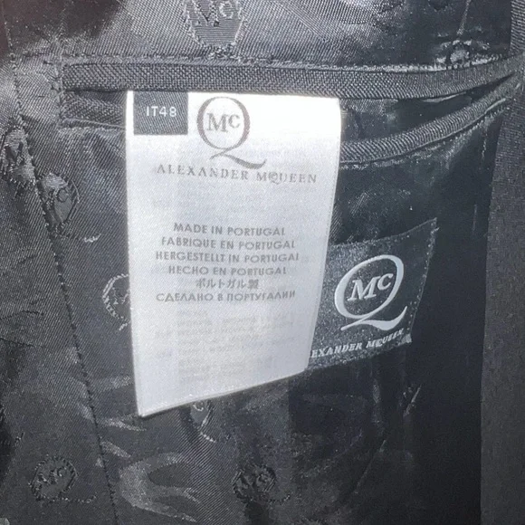 Alexander McQueen Black Tuxedo with White Accents - Picture 4 of 9